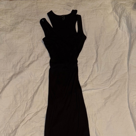 Forever 21 Dresses & Skirts - Forever 21 Black Maxi Dress with built in under tank